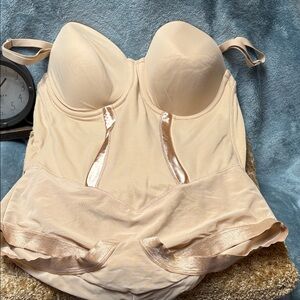 FLEXEES Nude Sculpting Bodysuit with PERFECT BODY Support! 40C Excellent Quality